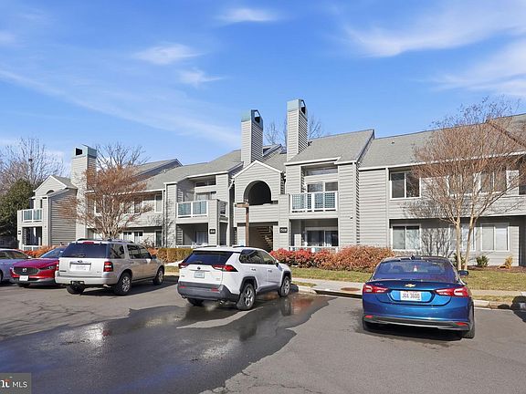 3rd image of 1508 Summerchase Ct