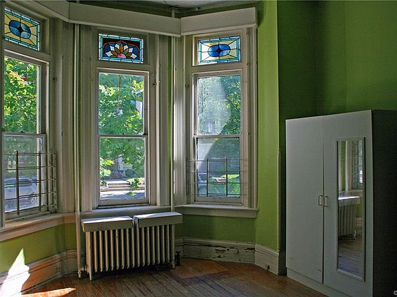5th image of 1627 W Grace St
