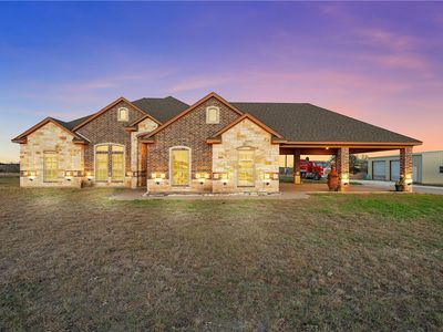 9072 N Lone Star Pkwy, Crawford, TX, 76638