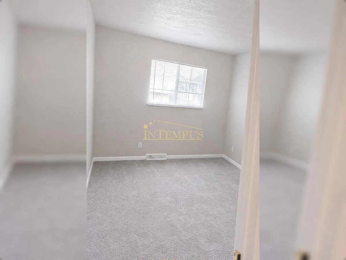 2 bed, 1.0 bath, 865 sqft, $1,200 — Photo 4