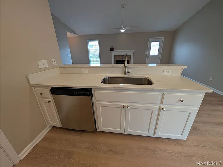 1225 Westfield Ln — Photo 9