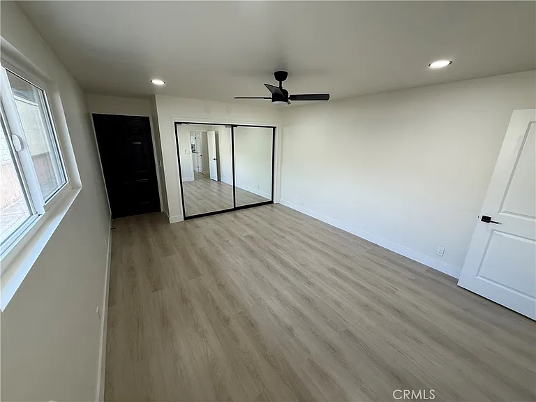 564 W Macarthur Ave #3 — Photo 8