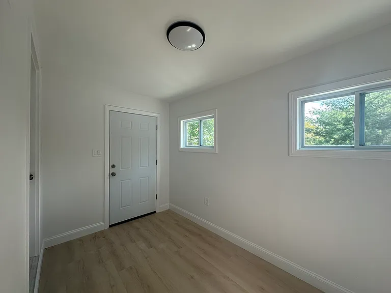322 Kenrick St — Photo 7