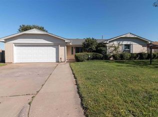 1063 Jan Lee Dr, Burkburnett, TX 76354