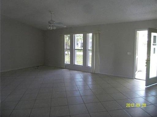 2nd image of 605 NW Marion Ave