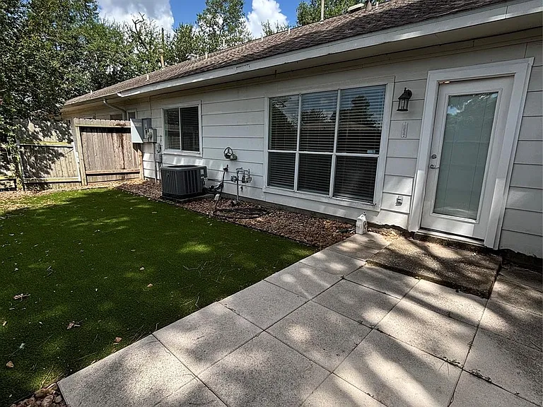 10735 Norchester Village Dr — Photo 18