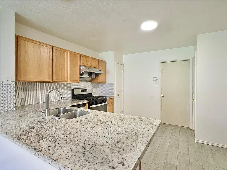 21618 Misty Fall Ln — Photo 9