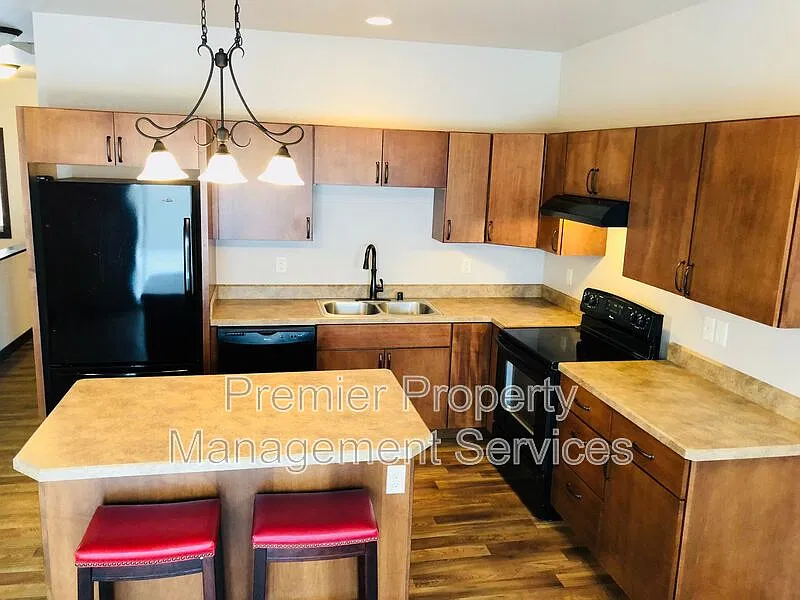 2 bed, 2.0 bath, 1425 sqft, $1,525 — Photo 2