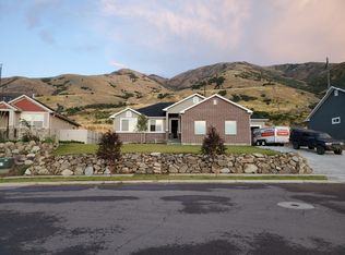 1651 S Valley View Dr, Perry, UT 84302