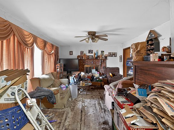 5th image of 304 Jamestown St