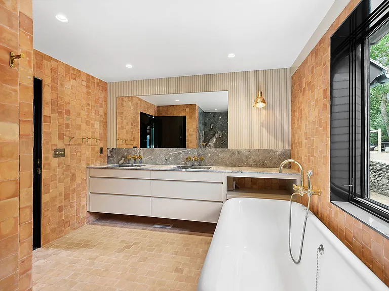 8 Dennistown Dr — Photo 21