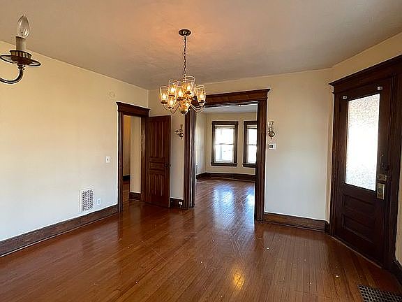 4th image of 259-261 Laurel Ave
