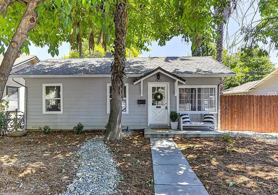 1st image of 4219 51st St