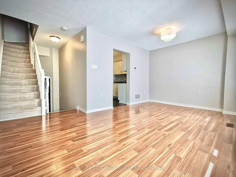 380 Riddell Ct — Photo 7
