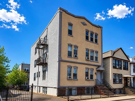 2nd image of 305 Cator Ave APT 1F