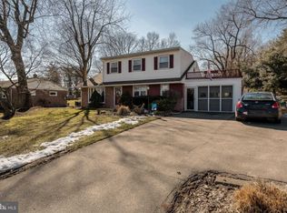 729 Robin Rd, Lancaster, PA 17601
