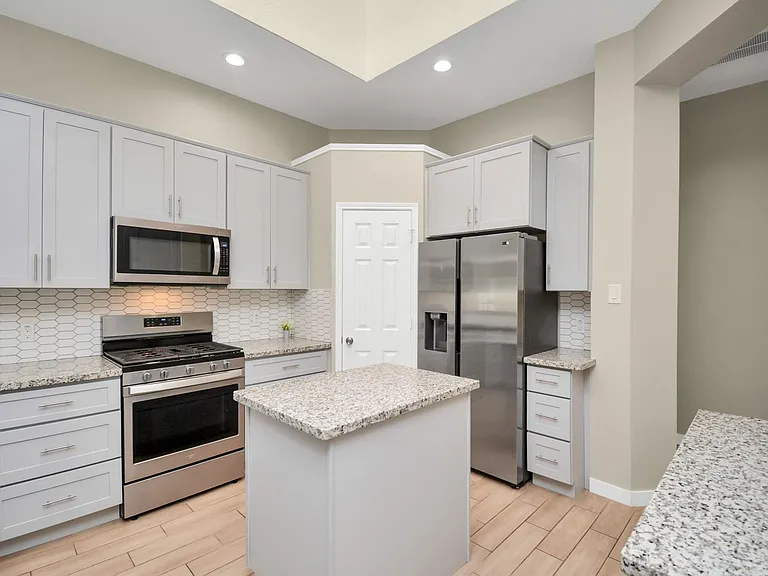 13339 Yaupon Holly Ln — Photo 8