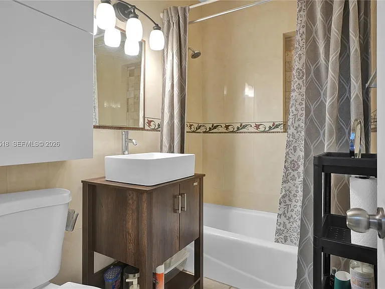 6820 NE 5th Ave #6822 — Photo 11