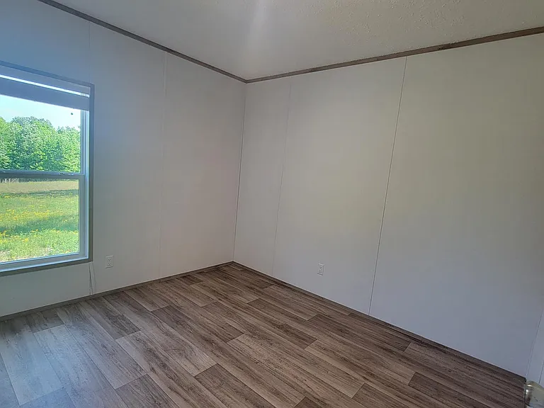 115 W Everett St — Photo 17