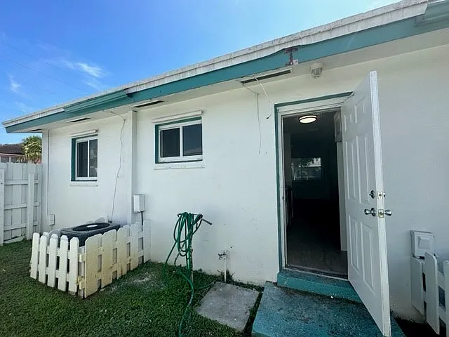 5911 NE 18th Ave — Photo 23