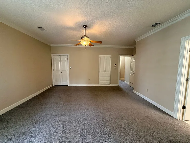 1009 Williamsburg Dr — Photo 19