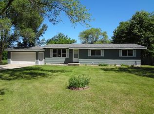 440 Valley View Dr, Wautoma, WI 54982