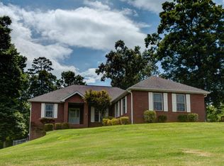 1433 Chessingham Dr, Maryville, TN 37801