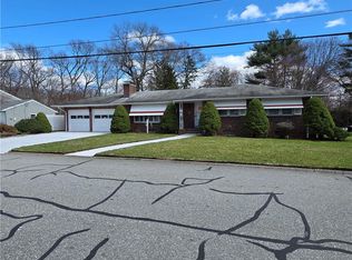 66 Scenic Dr, Warwick, RI 02886