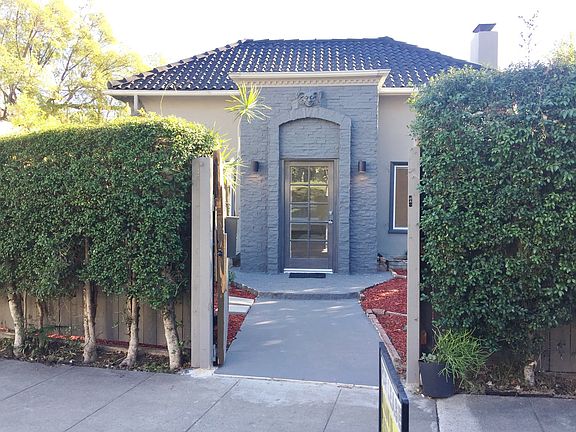 2nd image of 8538 W Knoll Dr