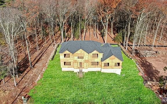 2nd image of 45 Heritage Dr