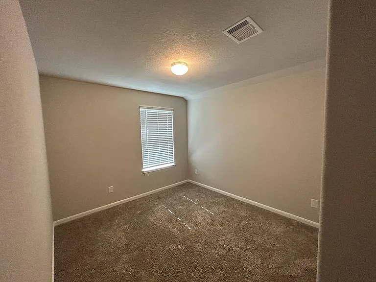 3207 Sumac Dr — Photo 14