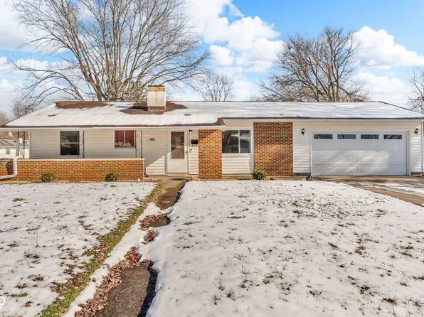 705 Hanover Dr, New Whiteland, IN 46184