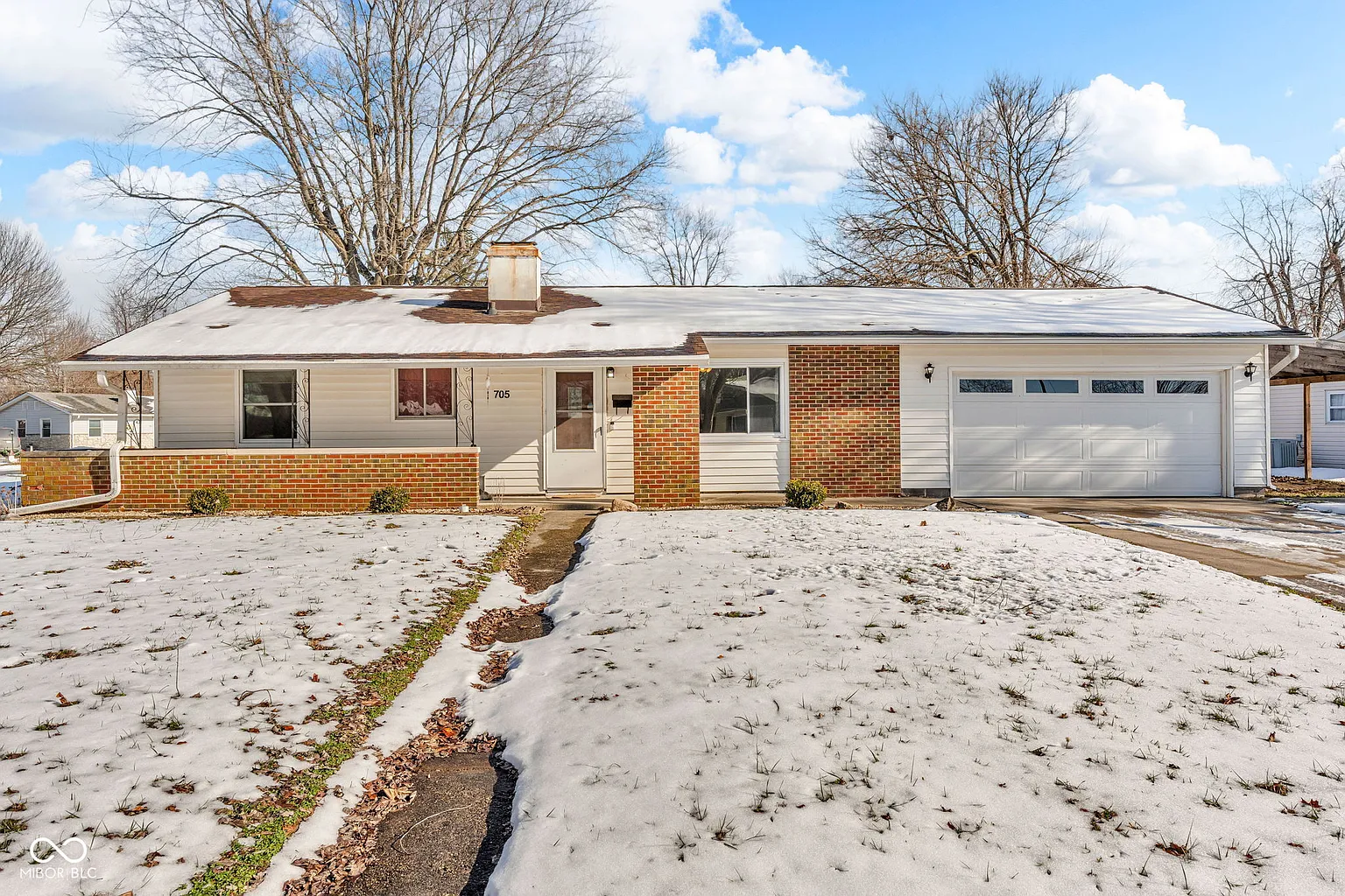 705 Hanover Dr photo 1