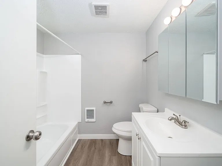 Pine Tree Lane Apartments — Photo 26