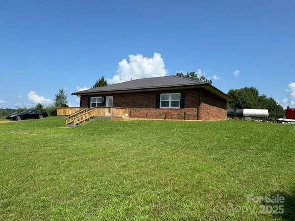 263 Wildwood Rd NE, Lenoir, NC 28645