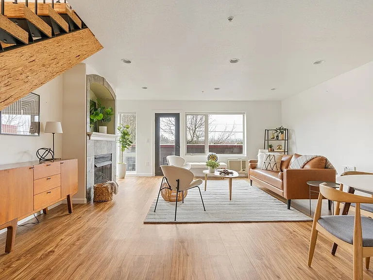 17040 SW Whitley Way #200 — Photo 8