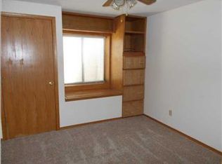11503 W Rolling Hills Cir, Wichita, KS 67212