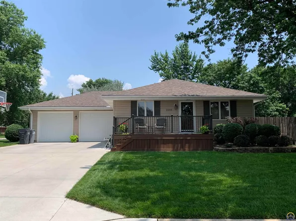 2550 W View Dr, Emporia, KS 66801