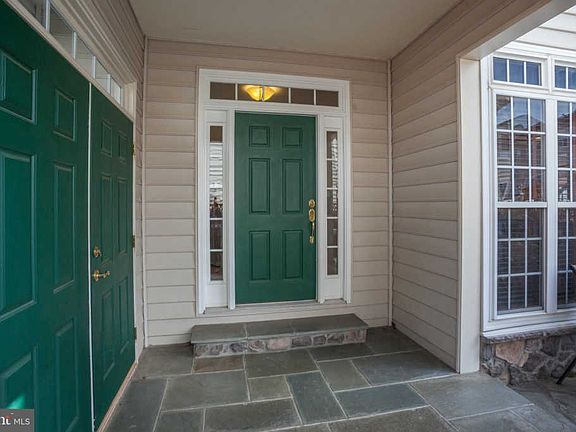 2nd image of 40421 Milford Dr
