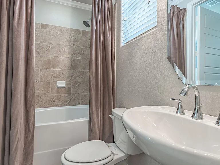 The Arden — Photo 12