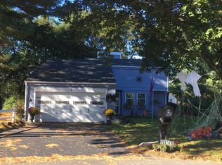 4 E Lake Pl, Middletown, CT 06457