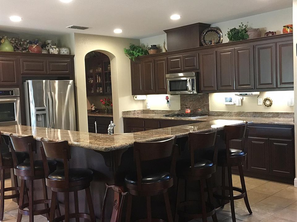 1st image of 541 Belmont Ln