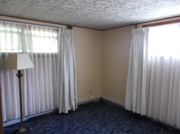 620 W Butler Dr, Drums, PA 18222