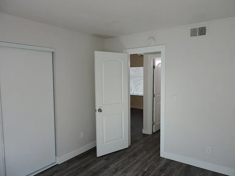 1317 W St #2 — Photo 7