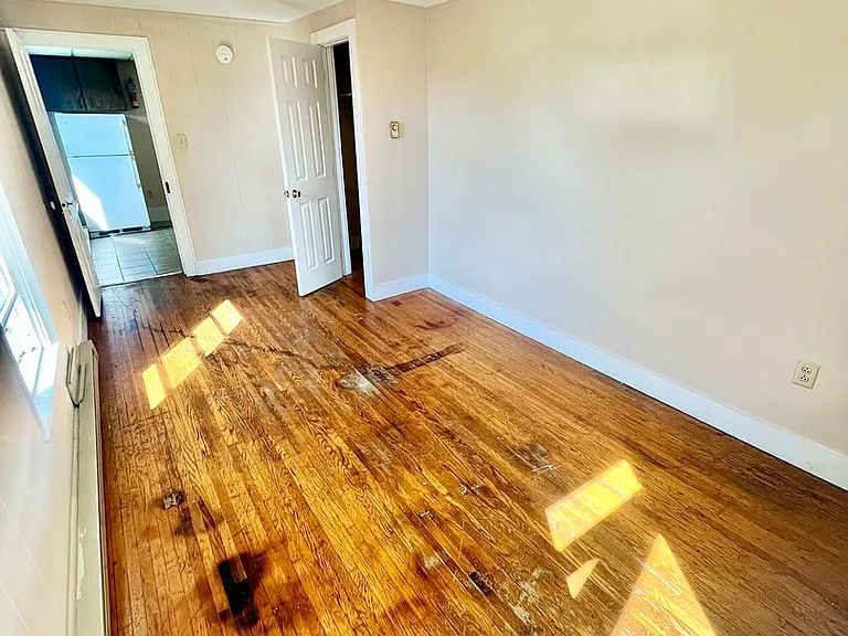 443 Walnut St — Photo 12