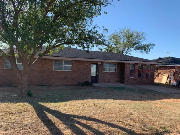 206 Avenue T, Levelland, TX 79336