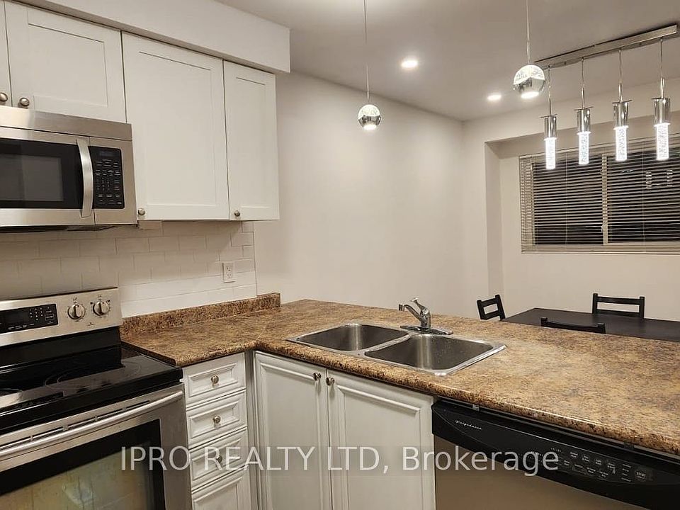 1st image of 1552 Lancaster Dr #58