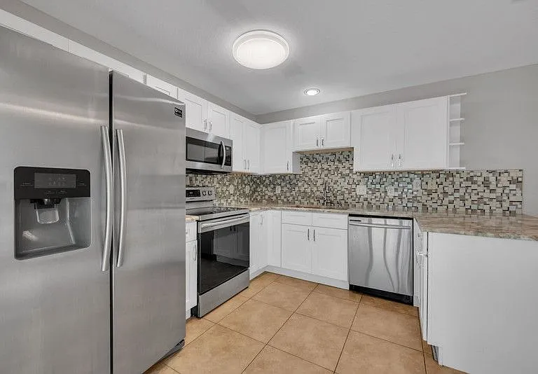 4729 White Bay Cir — Photo 11