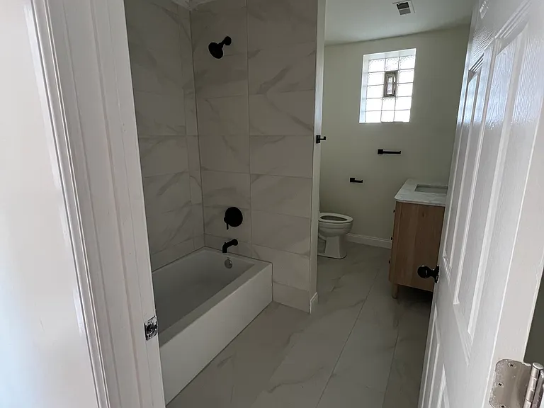 119 S Paulina St #1 — Photo 2