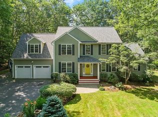 16 Rhodora Dr, Amherst, NH 03031